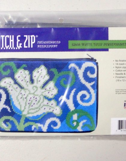 White Tulip Purse/Cosmetic Case Kit 608