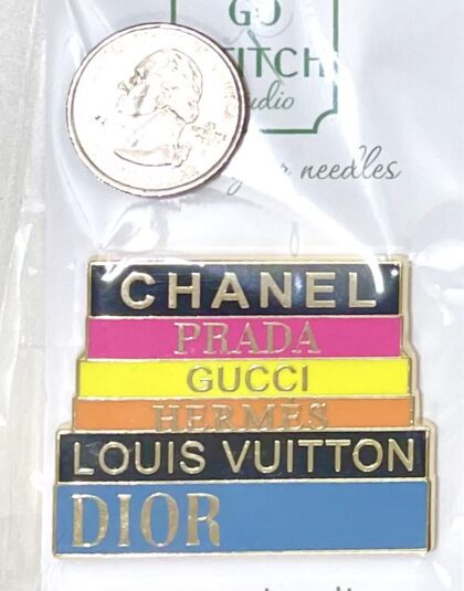 Fashion Designers Needle Minder