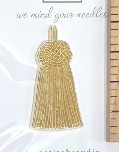Gold Tassel Needle Minder